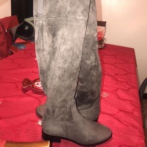Knee boots (New)